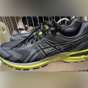 ASICS GT-2000 8 Running Shoes size 14